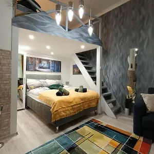 Apartment Suzan's In The Heart Of, Budapest