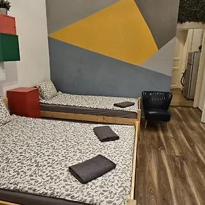 Apartment Cheerful And Cozy 2 Bedrooms 2 Bathrooms With Location, Budapest